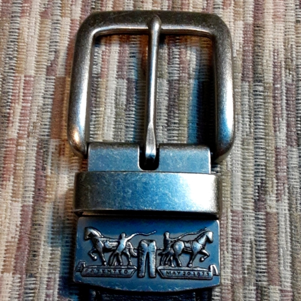 Levis Belt - Picture 2 of 5